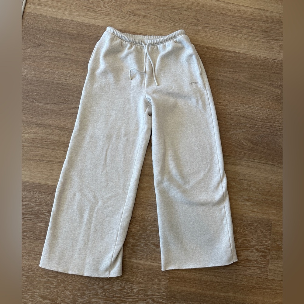 Aritzia Cozy Sweatfleece Mega Flutter Sweatpants